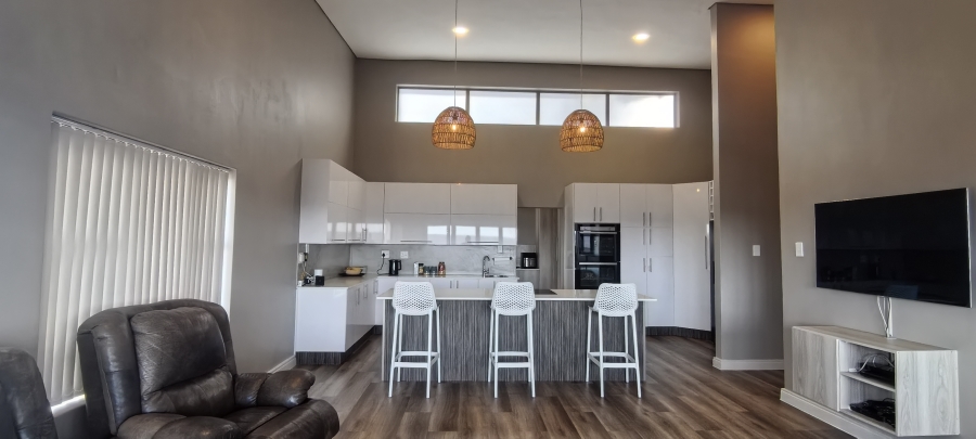 4 Bedroom Property for Sale in Monte Christo Western Cape